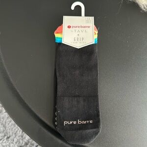 NWT PURE BARRE low rise grip socks.